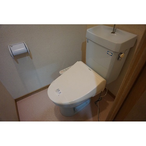 京王井の頭線 高井戸駅 徒歩5分 4階建 築29年のトイレ写真