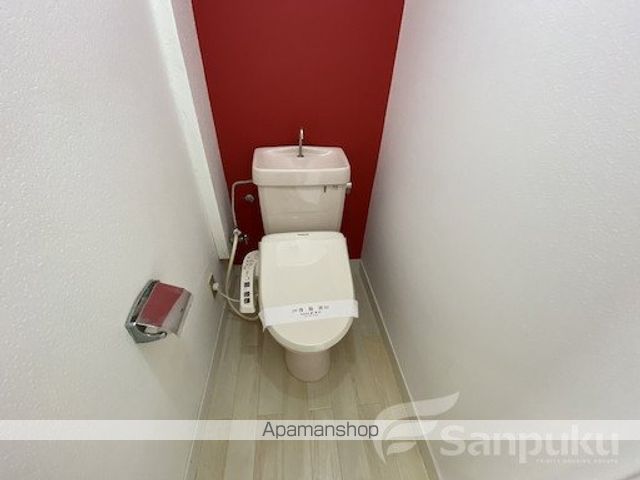 クリスタルビルのトイレ写真