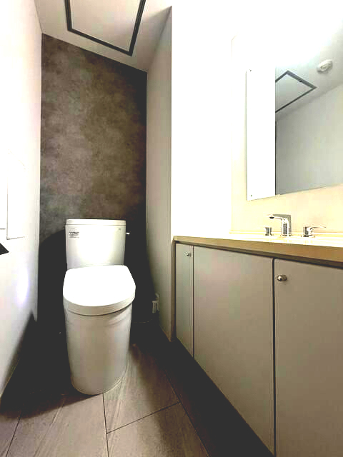 トイレ　落ち着いたトイレです