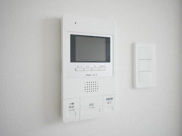 セキュリティ　モニター付きインターホン