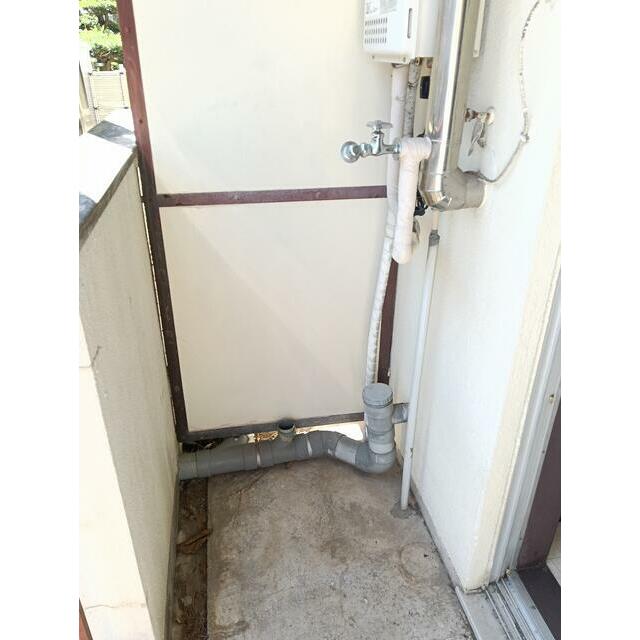 その他　洗濯機置場はバルコニーと浴室内にあります