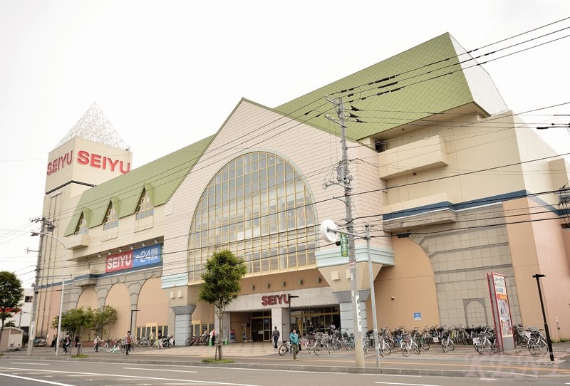 スーパー　西友西町店（スーパー）まで657m