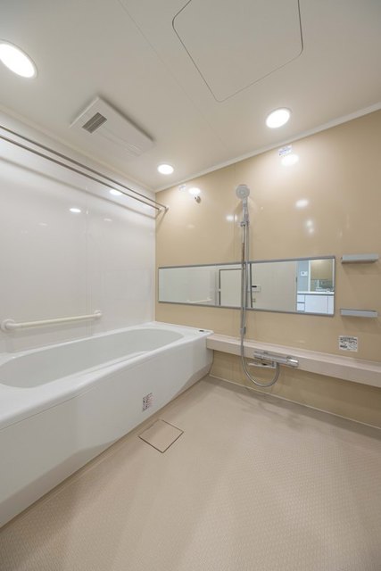 バス・シャワールーム　※写真は同タイプ住戸です。