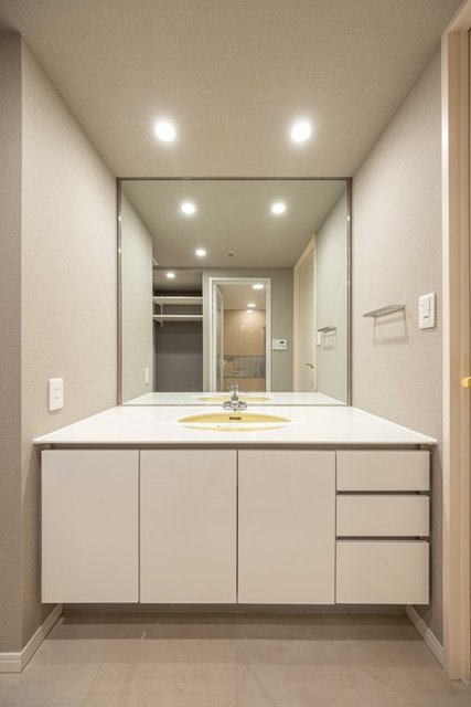 洗面設備　※写真は同タイプ住戸です。