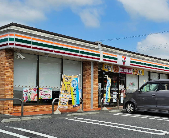 コンビニ　セブンイレブン 日立石名坂町店（コンビニ）まで703m