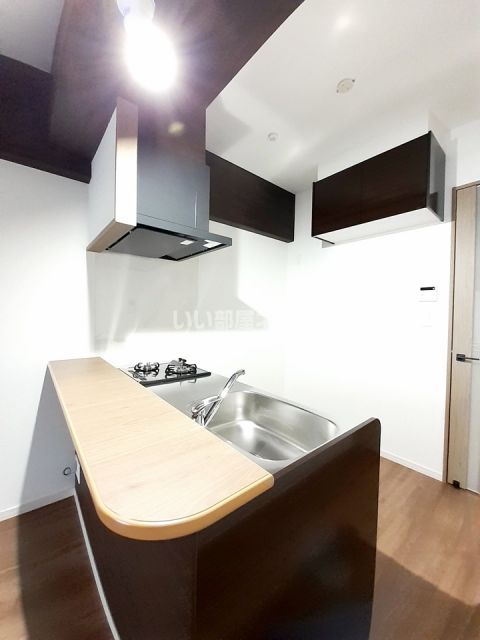 THE SQUARE Glory Residenceのキッチン写真