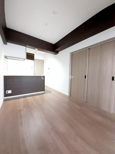 THE SQUARE Glory Residenceの居間写真