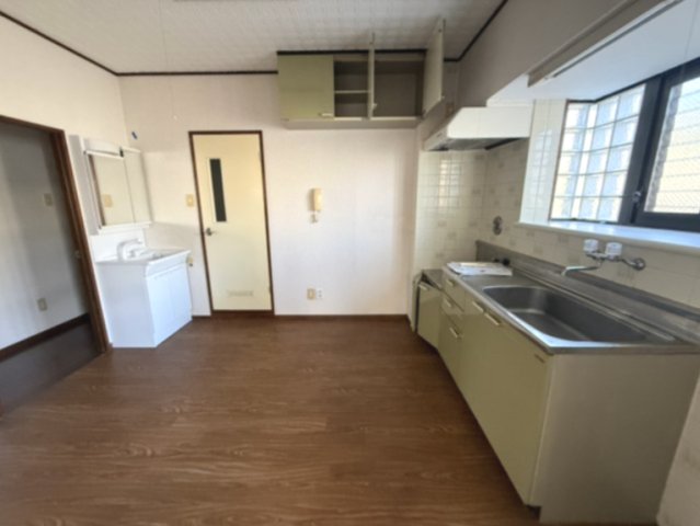ＪＲ山手線 田端駅 徒歩7分 6階建 築37年の居間写真