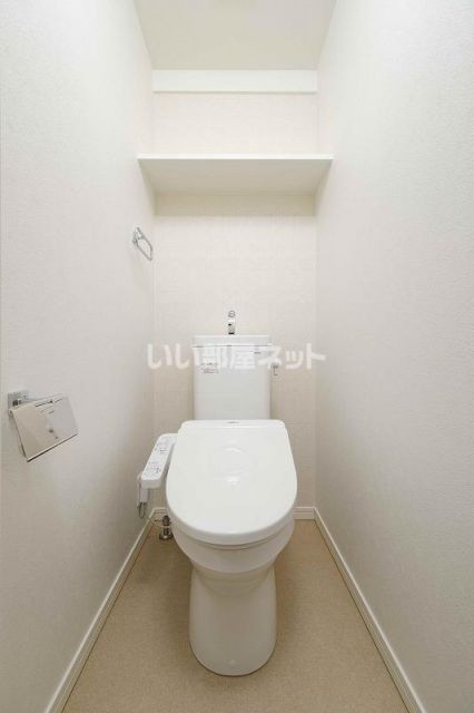 ＪＲ鹿児島本線 香椎駅 徒歩4分 15階建 築5年のトイレ写真