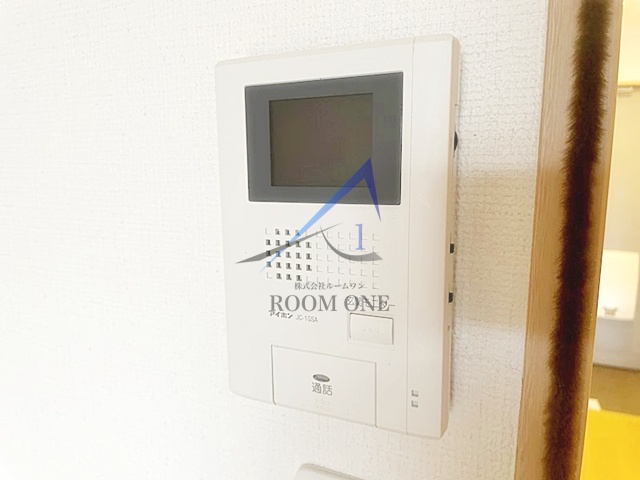セキュリティ　モニター付きインターホンです。