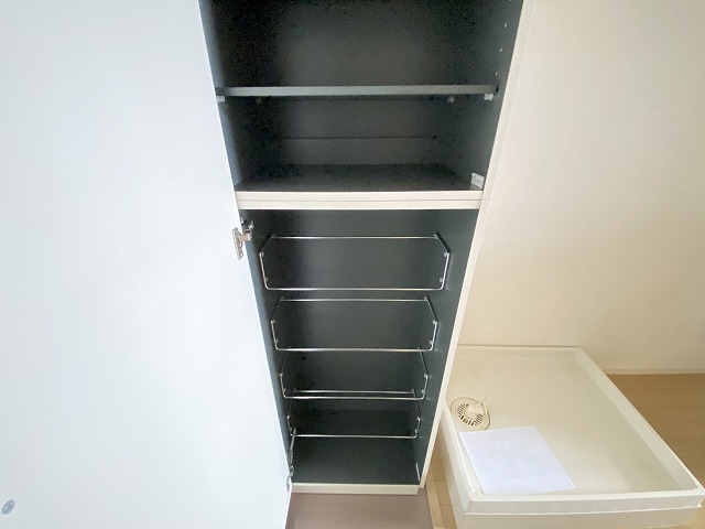 玄関　※別部屋参考写真