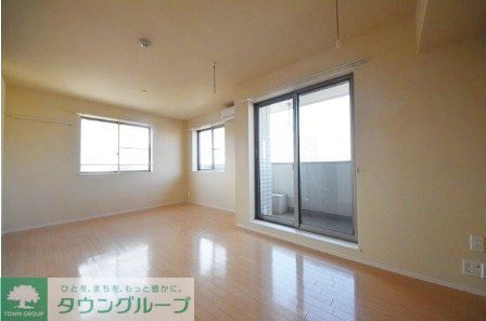 居室・リビング　★お部屋探しは株式会社タウンハウジング東京まで★
