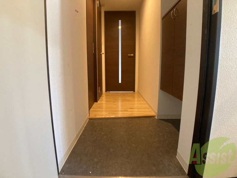 玄関　玄関の様子です。明るい印象ですね。気分もあがりそう。