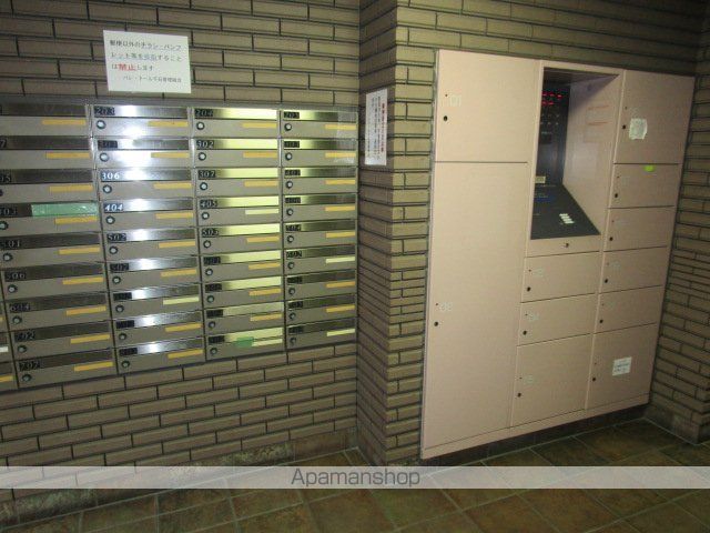 都営三田線 千石駅 徒歩2分 13階建 築29年の外観写真