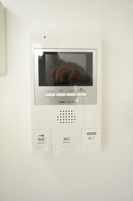 セキュリティ　防犯面に配慮したＴＶモニターホン付きです！
