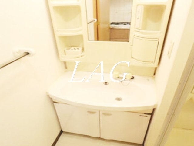 洗面設備　独立洗面台です。