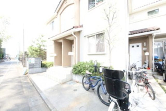 エントランス　★お問い合わせはタウンハウジングまで★