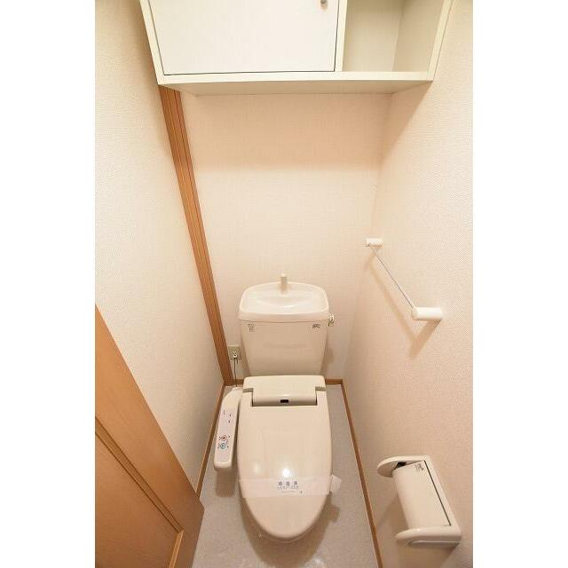 トイレ　こちらの物件はMODE不動産なら割引対象の１部屋です。