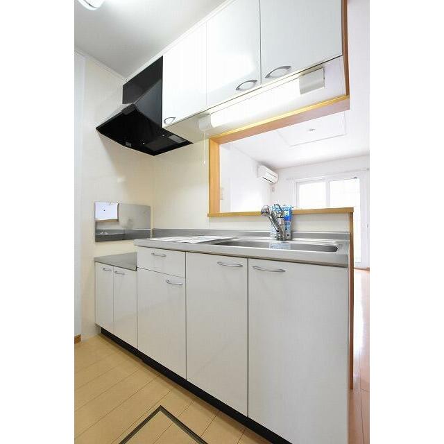 キッチン　こちらの物件はMODE不動産なら割引対象の１部屋です。