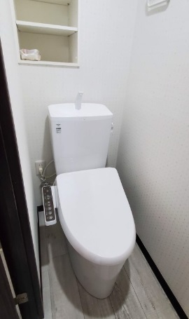 ＪＲ京浜東北線 大森駅 徒歩10分 3階建 築36年のトイレ写真