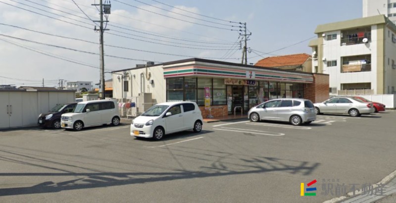 コンビニ　セブンイレブン久留米試験場前店（コンビニ）まで300m