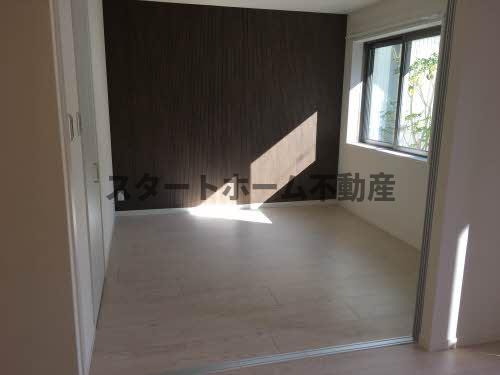 その他部屋・スペース　落ち着いて過ごせるお部屋なので、寝室にいかがでしょうか