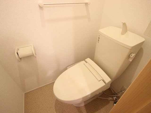 トイレ　ゆったりとした空間のトイレです