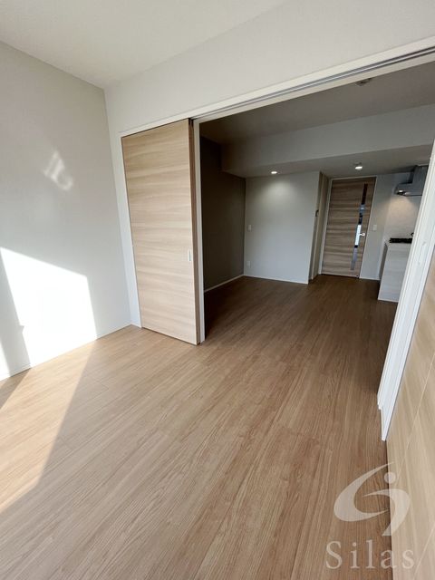南海本線 天下茶屋駅 徒歩4分 8階建 築5年の居間写真