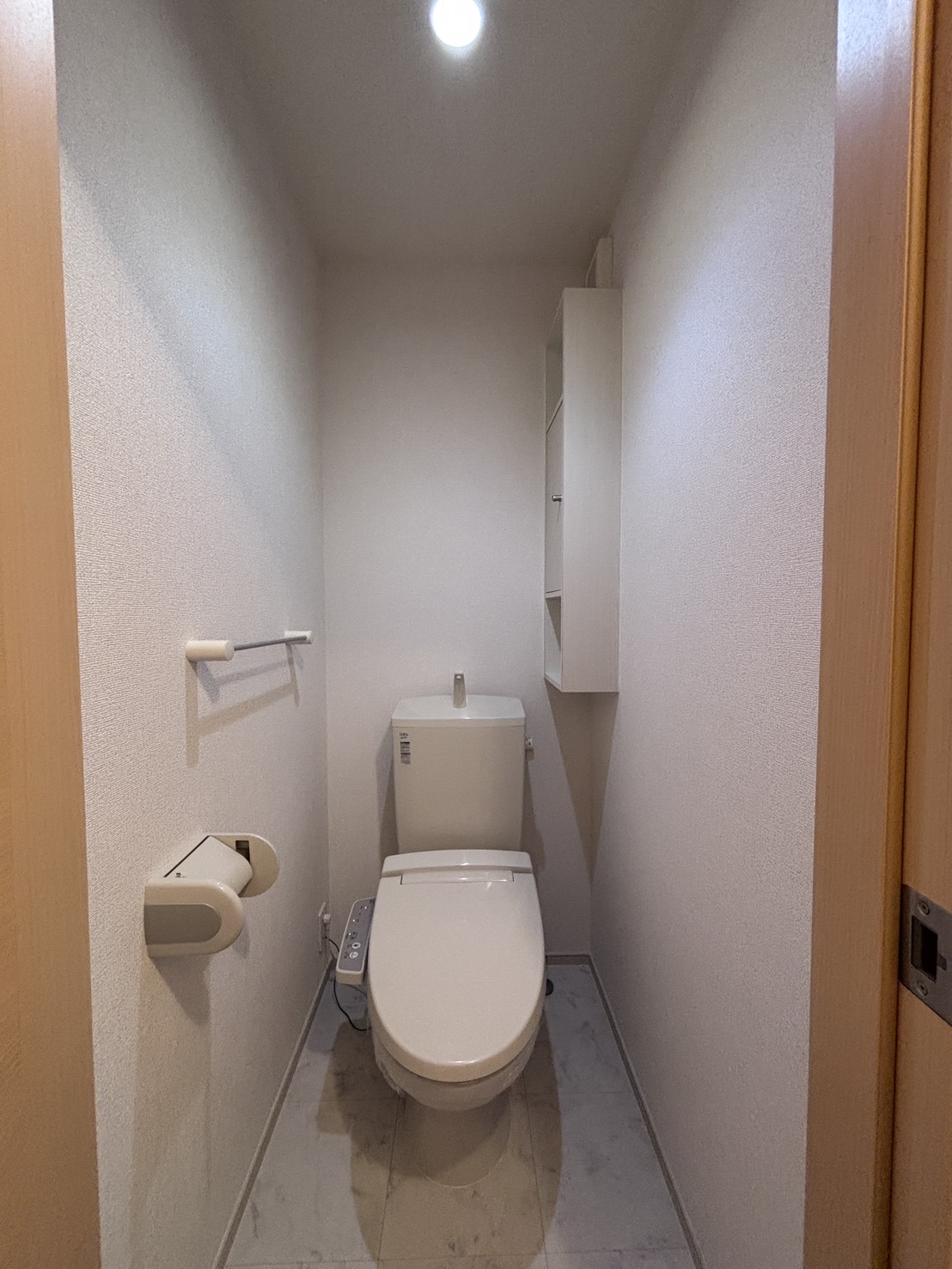 ＪＲ加古川線 滝野駅 徒歩8分 2階建 築13年のトイレ写真