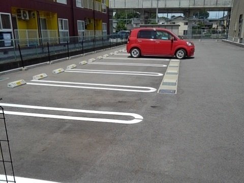 駐車場　駐車スペースもあります