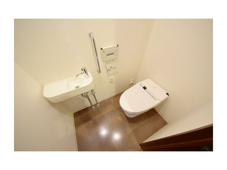 カテリーナ三田タワースイート ウエストアークのトイレ写真