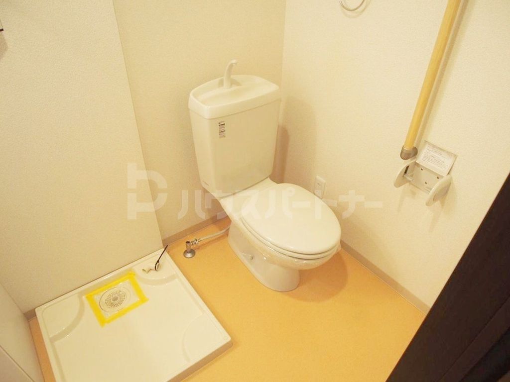 ＪＲ総武線 船橋駅 徒歩12分 3階建 築15年のトイレ写真