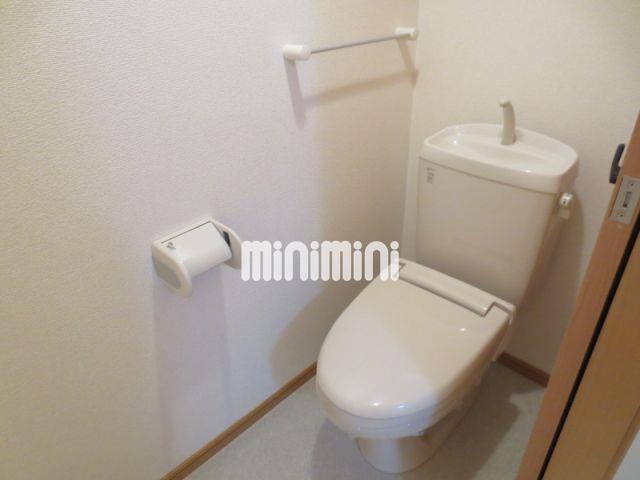 トイレ　嬉しいウォームレットです。