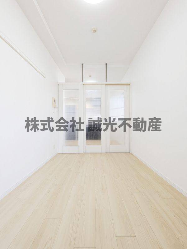 地下鉄箱崎線 呉服町駅 徒歩12分 15階建 築20年の居間写真