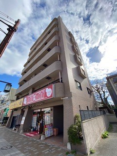 ウェルコート岡本の外観写真