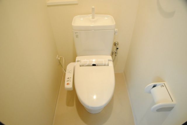クレグラン北梅田のトイレ写真
