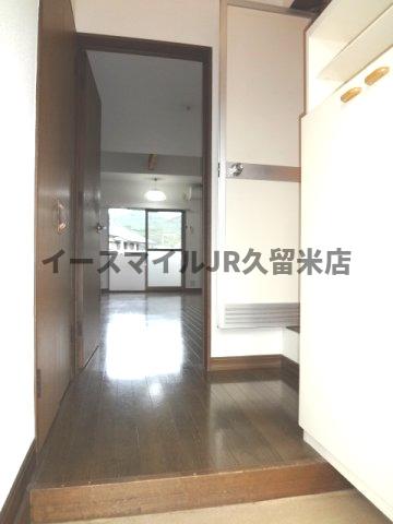 玄関　収納もある玄関です