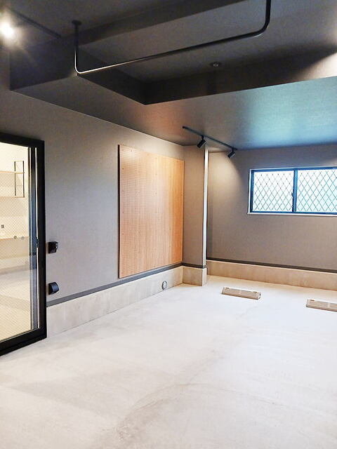 西武拝島線 西武立川駅 バス乗車時間：13分 最寄りバス停で下車 徒歩2分 2階建 築1年の外観写真