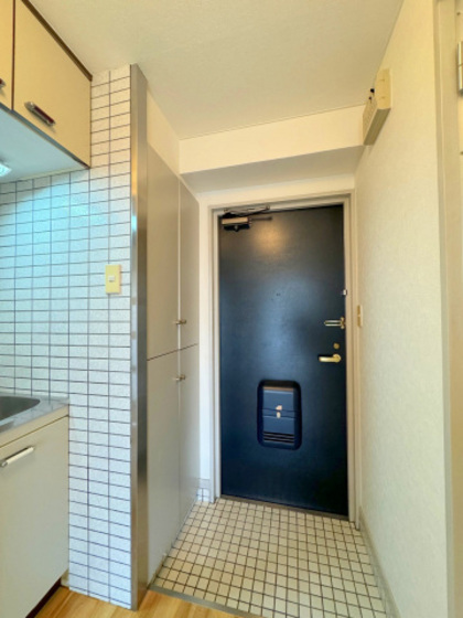 M山肩ビルの玄関写真