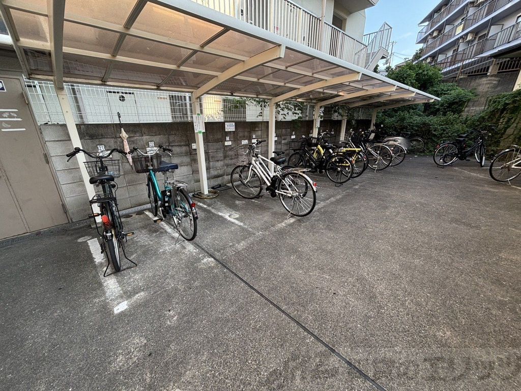 駐車場　共有部分