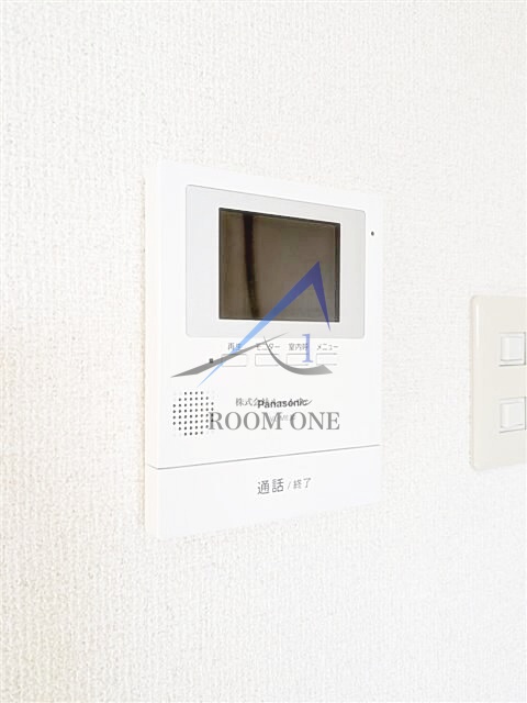 セキュリティ　モニター付きインターホンです。