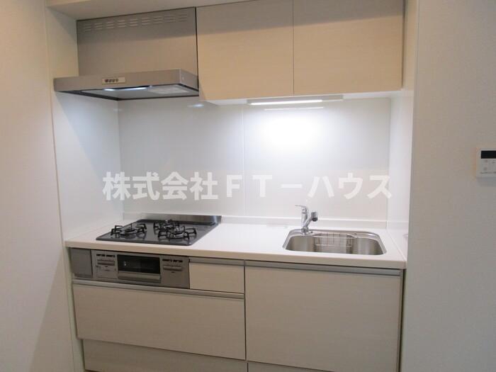 キッチン　3口ガスコンロ付システムキッチン