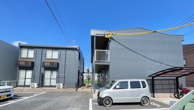 建物外観　落ち着いた雰囲気の外観です
