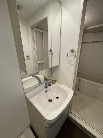 洗面設備　(参考)同マンション同間取り他部屋の写真