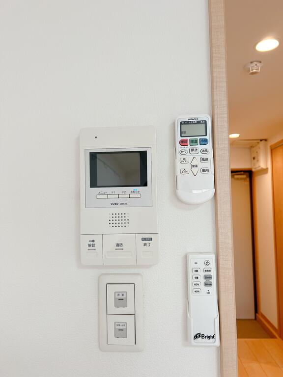 セキュリティ　オートロック完備。音声とカラー映像で来客確認できます！