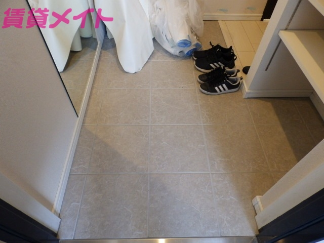 玄関　別部屋参考写真です