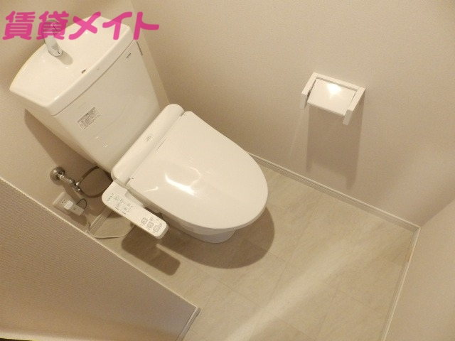 トイレ　別部屋参考写真です