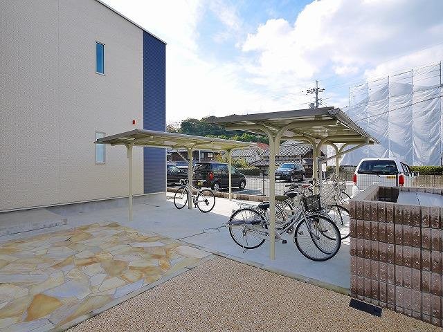 その他共有部分　駐輪場付きです