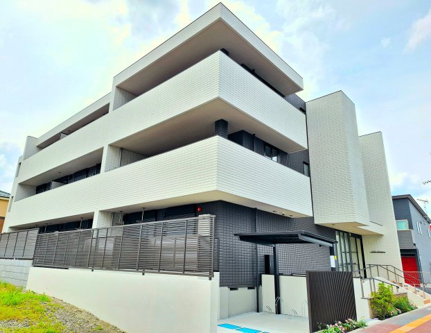 建物外観　シニアに優しい充実した設備