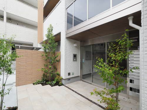 エントランス　積水ハウスの賃貸住宅「シャーメゾン」